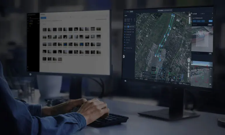 Pantalla de control con rutas perimétricas programadas para un dron automatizado mediante DJI FlightHub 2